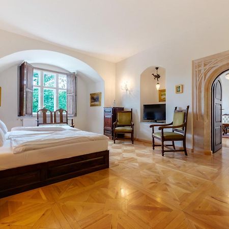 Schloss Purschenstein Neuhausen  Room photo