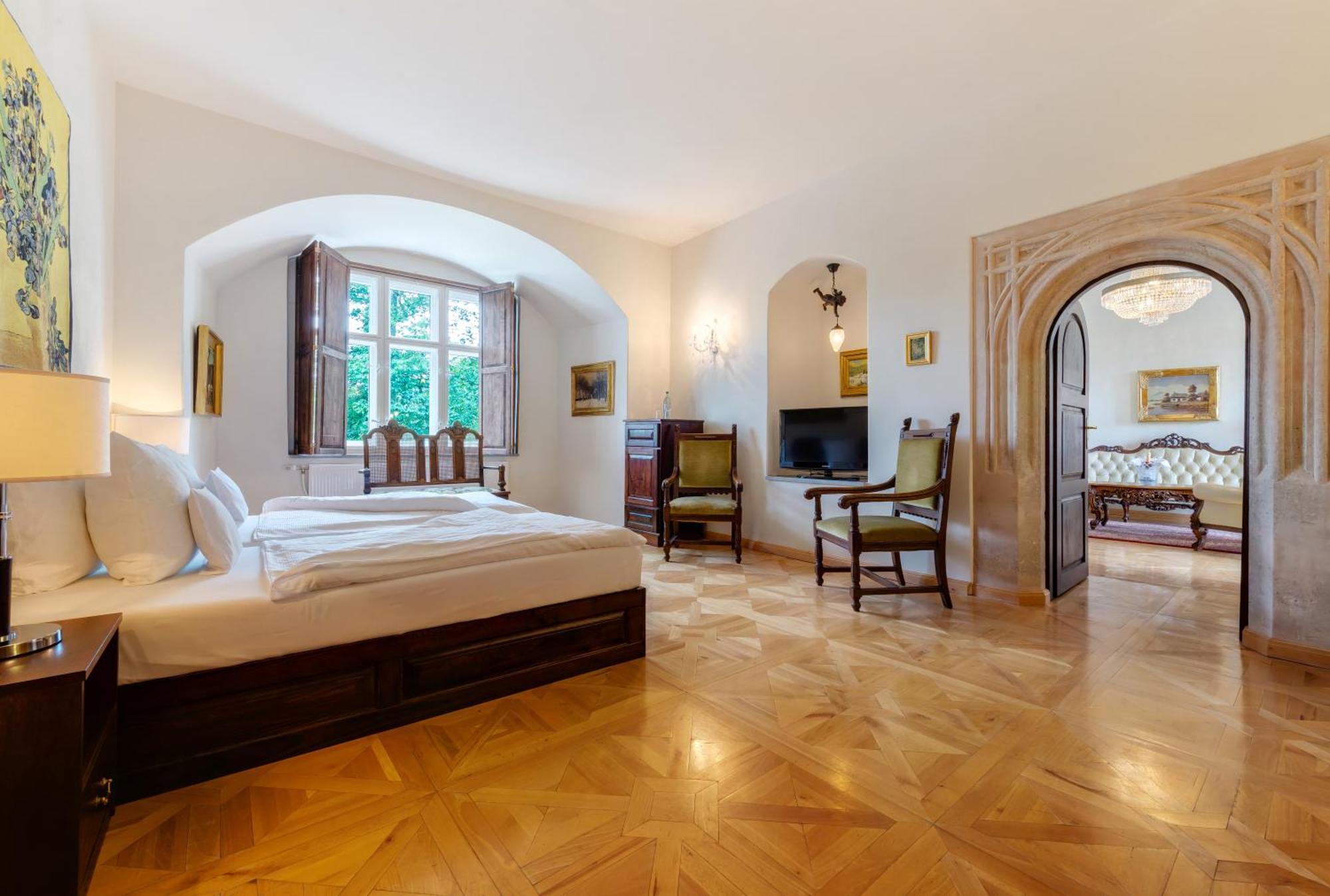 Schloss Purschenstein Neuhausen  Room photo