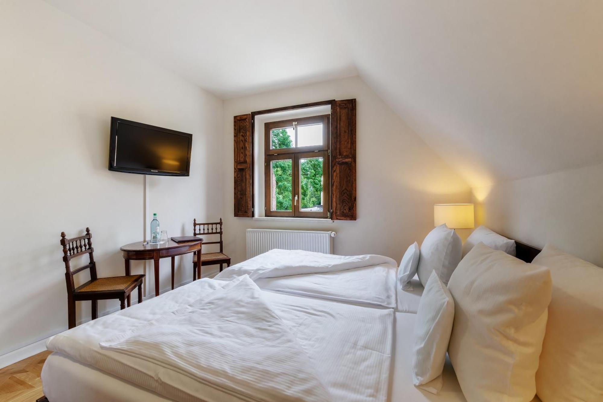 Schloss Purschenstein Neuhausen  Room photo